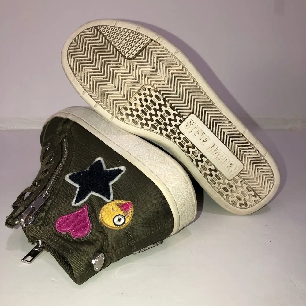 Steve Madden olive emoji hitop